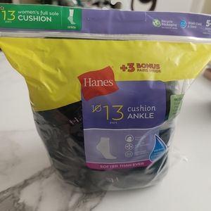 Womens Hanes Cushioned Low Cut Socks White 13 Pair Pack Size 5-9 Shoe Size